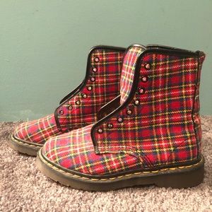 Plaid stripe Dr. Martens without laces